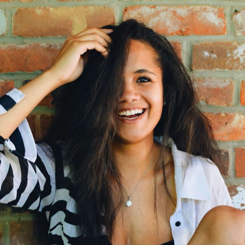 Meet your Posher, Cici